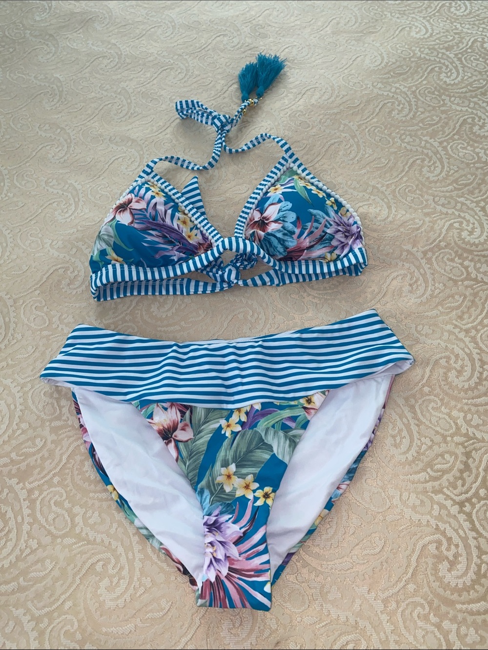 NWOT never worn Bikini top and bottom
